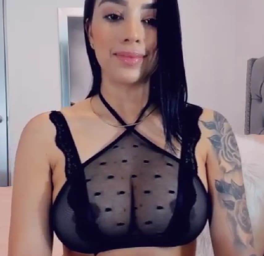 A camsoda latina camgirl